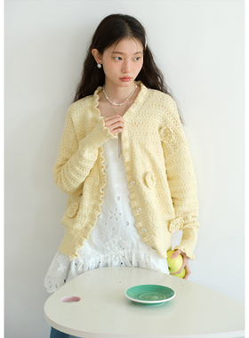 BLUEerror 手工钩花镂空v领针织开衫女慵懒外套立体花朵毛衣早秋