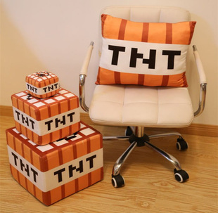 我 世界Minecraft方块抱枕毛绒公仔卡通动漫靠垫靠枕TNT草坪礼物