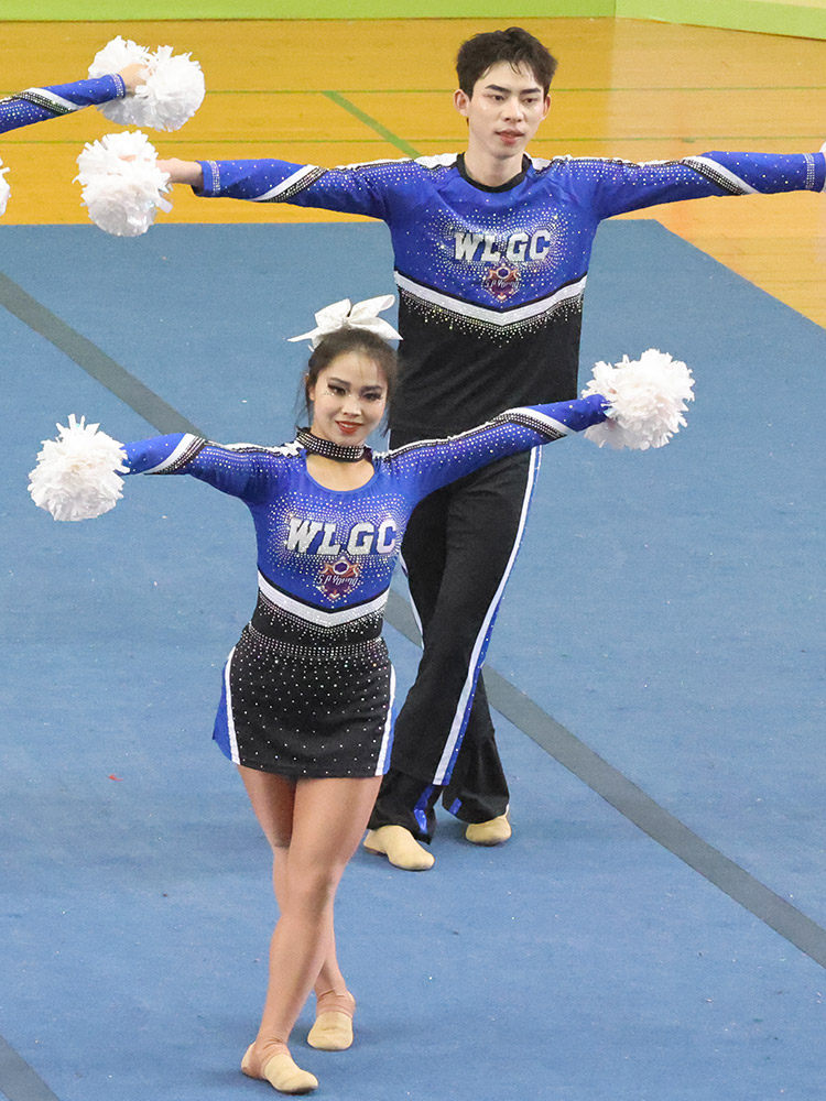 啦啦队演出服健美操服装套装