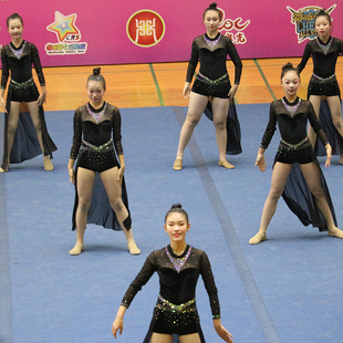定做拉拉操服装啦啦队服装健美操服装体操服套装学生新品26团体女