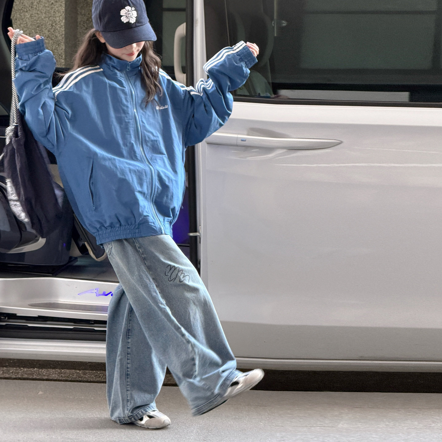 女童运动外套儿童夹克衫2026秋装
