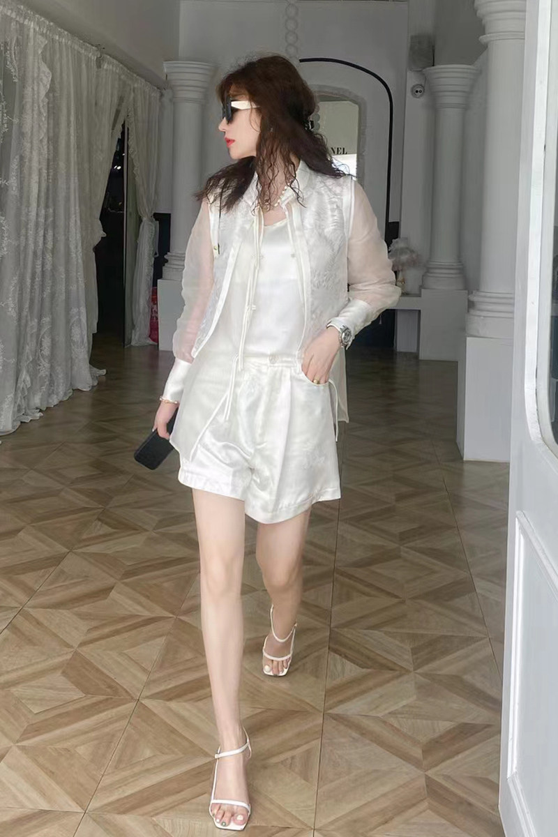 欧洲站2022夏季新款白色印花中式醋酸真丝休闲高腰短裤子女欧货潮