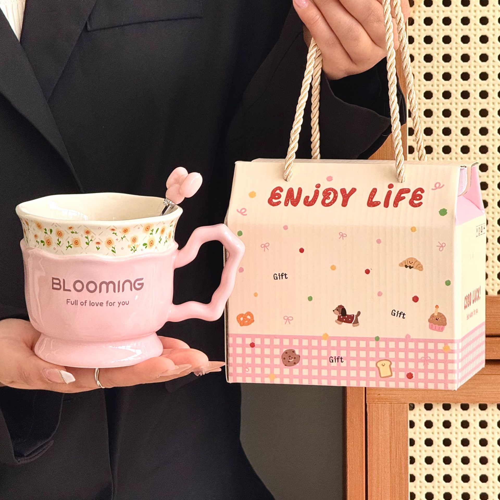 生日礼物女生送闺蜜女友老婆实用小礼品七夕情人节杯子小众高级的