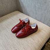 女红色漆皮铆钉系带休闲鞋 老钱风 新款 薄底德训鞋 TFM 2026春季