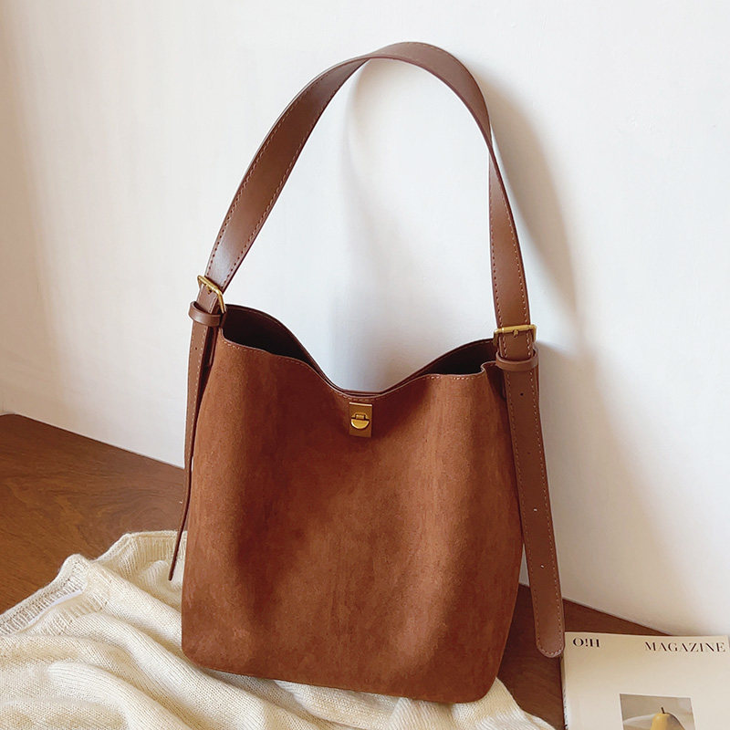 2024秋冬新款复古麂皮绒水桶包大容量绒面单肩斜挎包子母包托特包,箱包皮具/热销女包/男包,水桶包,淘宝优惠券,粉丝福利购,淘宝优惠卷