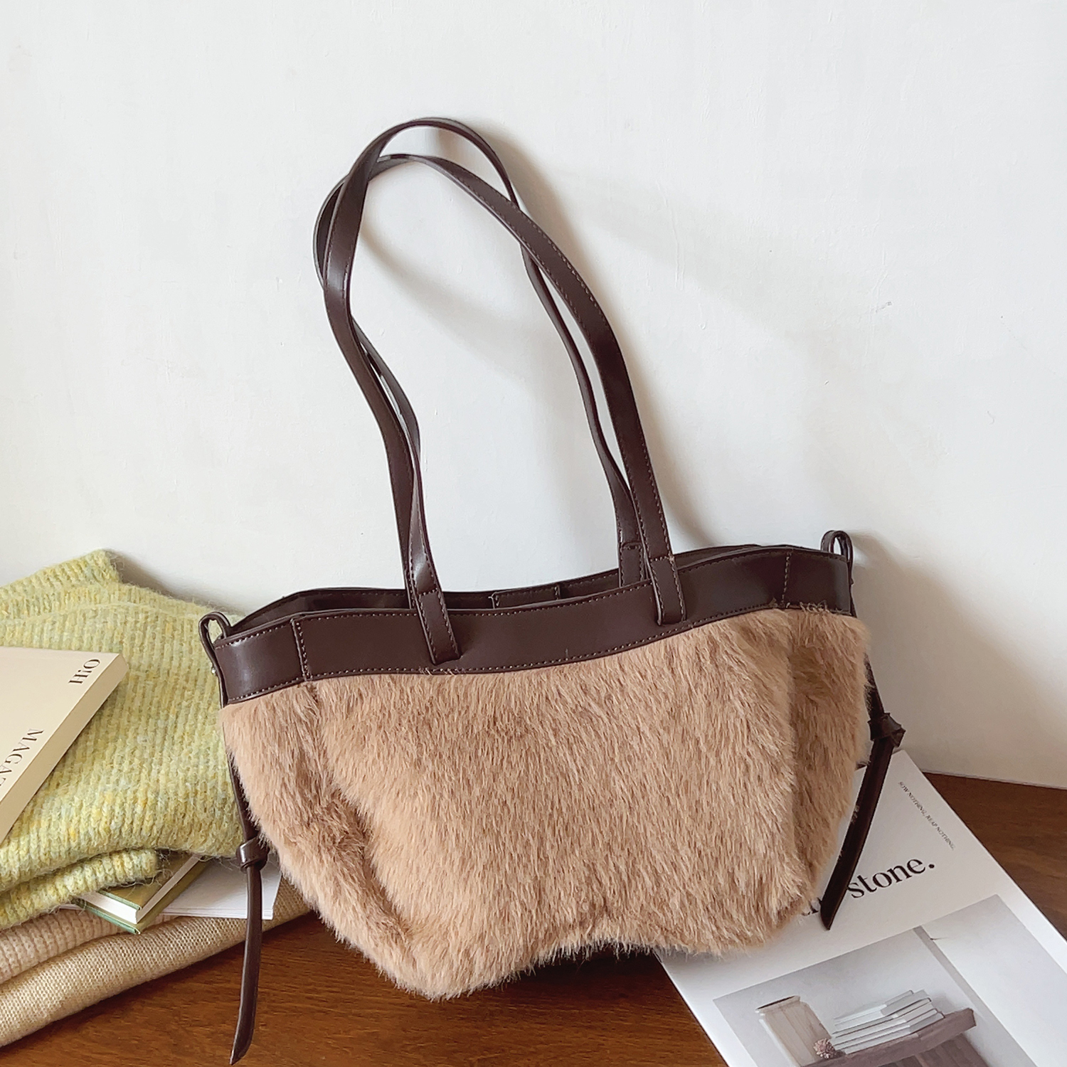 ins小众复古毛毛包气质百搭托特包腋下单肩包撞色毛绒包2025新款