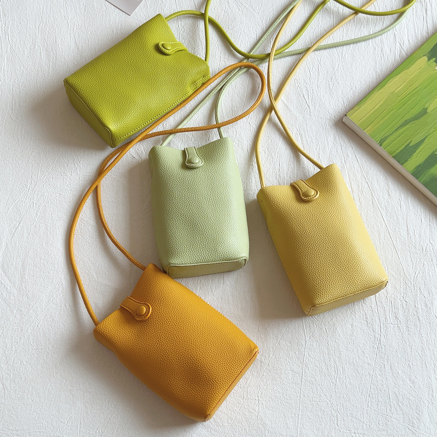 ins马卡龙软皮手机包小方包时尚百搭迷你斜挎小包包零钱包2026新