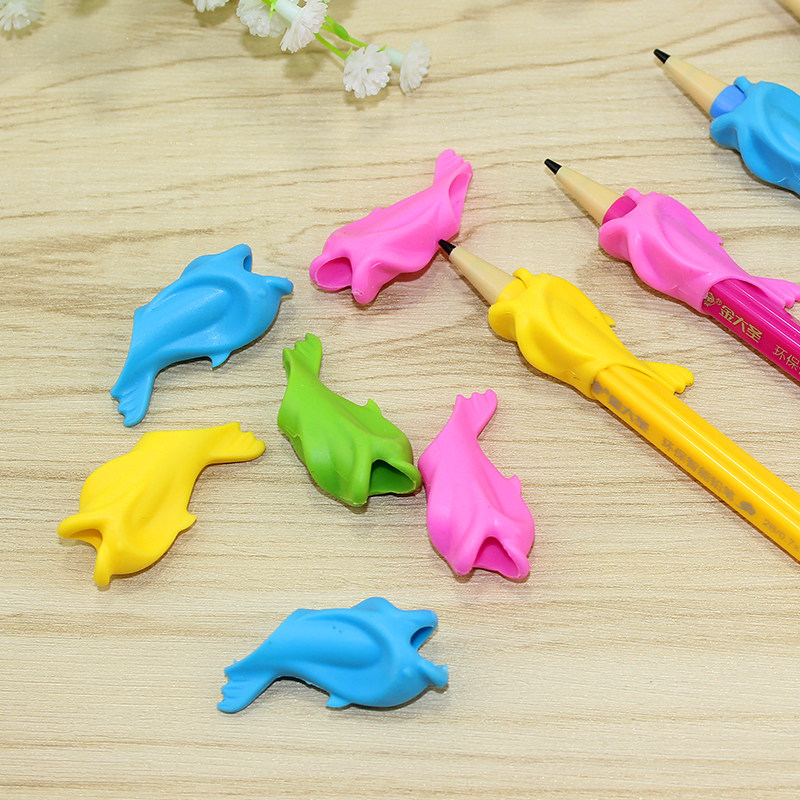 儿童小学生握笔器小鱼海豚握笔器铅笔矫正握笔写字书写姿势用软质|ruв категории электронный словарь/электрический бумажных книг/канцелярские принадлежности, повседневной школьных принадлежностей, держатель пера - от Buy2taobao.com для оказания профессиональной услуги покупки агента Taobao