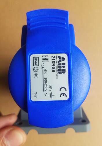 原装三极墙装工业插座 216RS6 16A 200-250V 防溅型 IP44询价