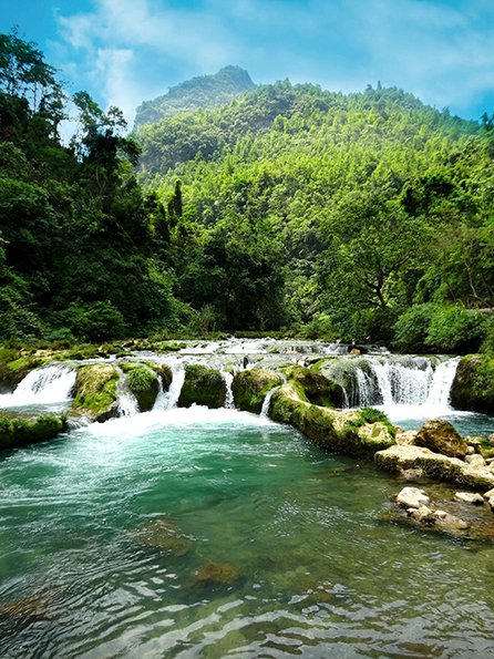 自然山水小河流水山涧小溪流水生财瀑布河流客厅海报