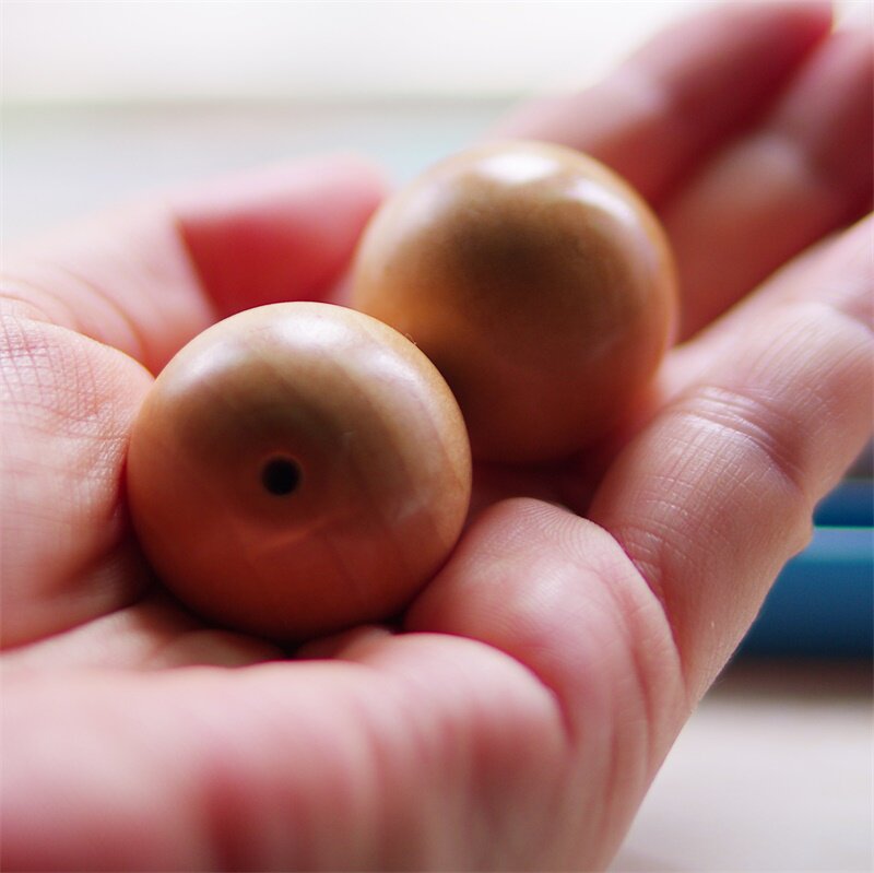 2.7CM 천연색 단일 구멍 둥근 나무 구슬 각 2위안 4위안 2개