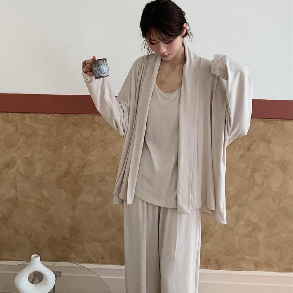 卡卡1196秋季轻暖家居服女士免穿bra背心三件套腈纶发热含棉睡衣