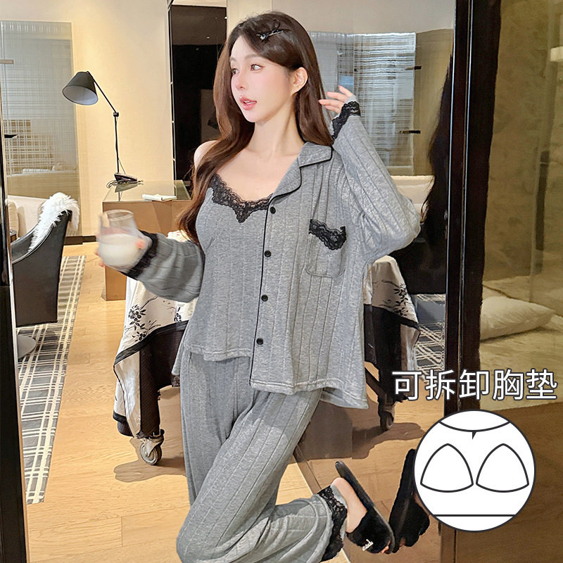 喔密哒春秋季新款羊绒棉长袖带胸垫睡衣女款性感吊带三件套家居服