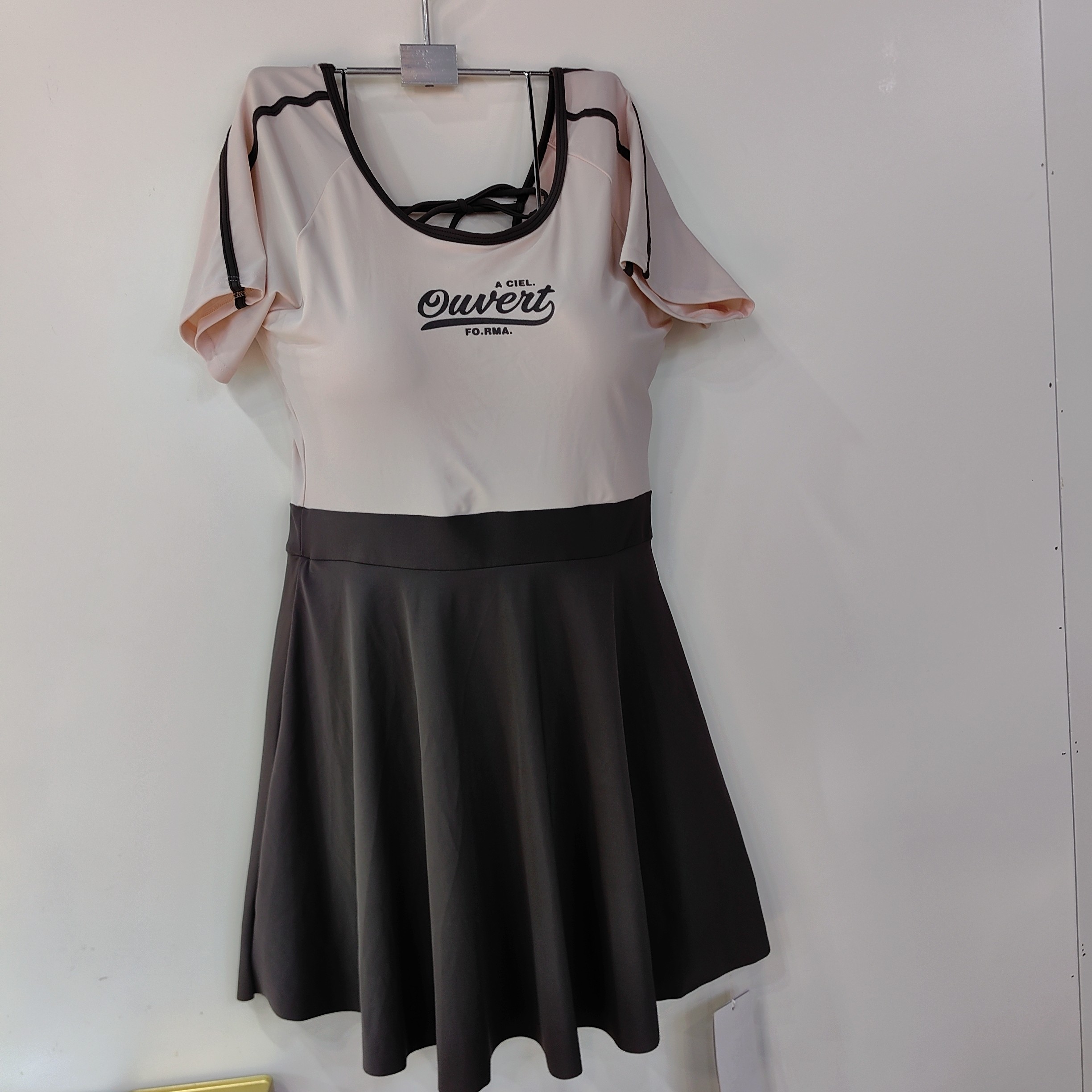 泳忆游泳衣女连体裙子保守短袖遮肉遮肚显瘦泳池沙滩温泉运动泳装