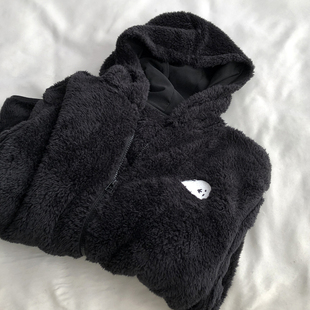 新品折扣！  重工前后剌绣毛绒绒连帽拉链女卫衣外套