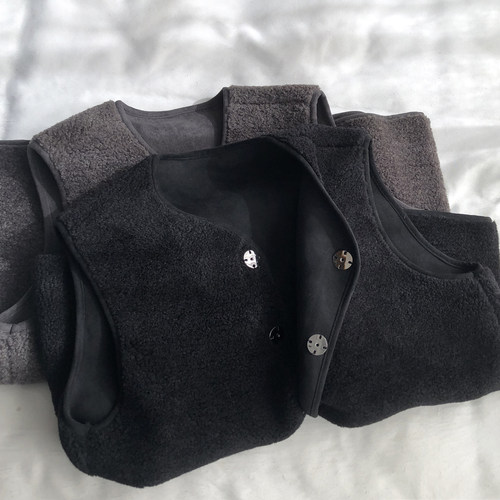 厚实保暖羊羔绒马甲秋冬叠穿按扣开衫外套麂皮口袋坎肩上衣