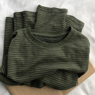 上衣 薄打底衫 chic慵懒绿色条纹长袖 T恤显瘦圆领休闲百搭新款