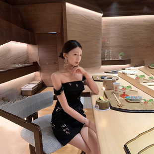 生日裙子高级感party小礼服裙高端轻奢小众日常可穿一字肩连衣裙