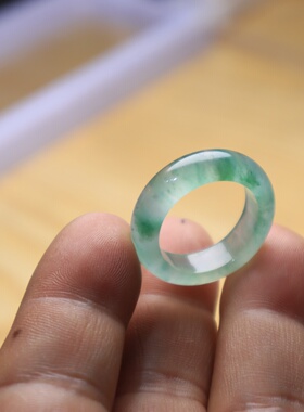 17号冰种戒指阳绿色飘花独龙玉玉戒男女款飘绿指环尾戒扳指送礼