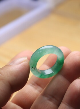 17号冰种戒指阳绿色飘花独龙玉玉戒男女款飘绿指环尾戒扳指送礼