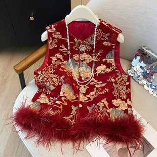 2025秋冬新款国风驼鸟毛提花马甲红夹棉坎肩上衣女士中国风外套