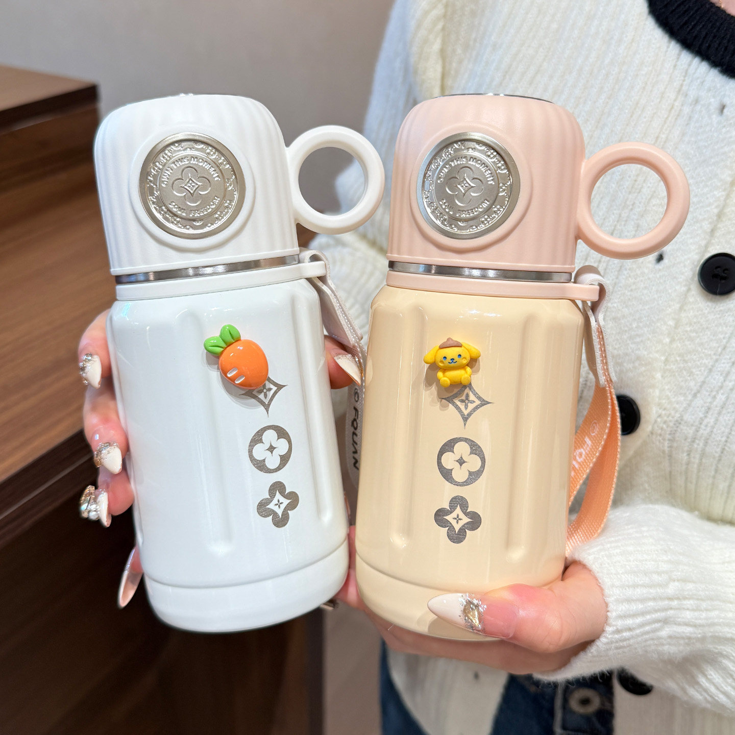 轻奢保温杯女新款2025高颜值泡茶杯子学生双饮吸管杯带盖保温水壶