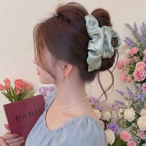 2026新款缎面大号鲨鱼夹高级感女