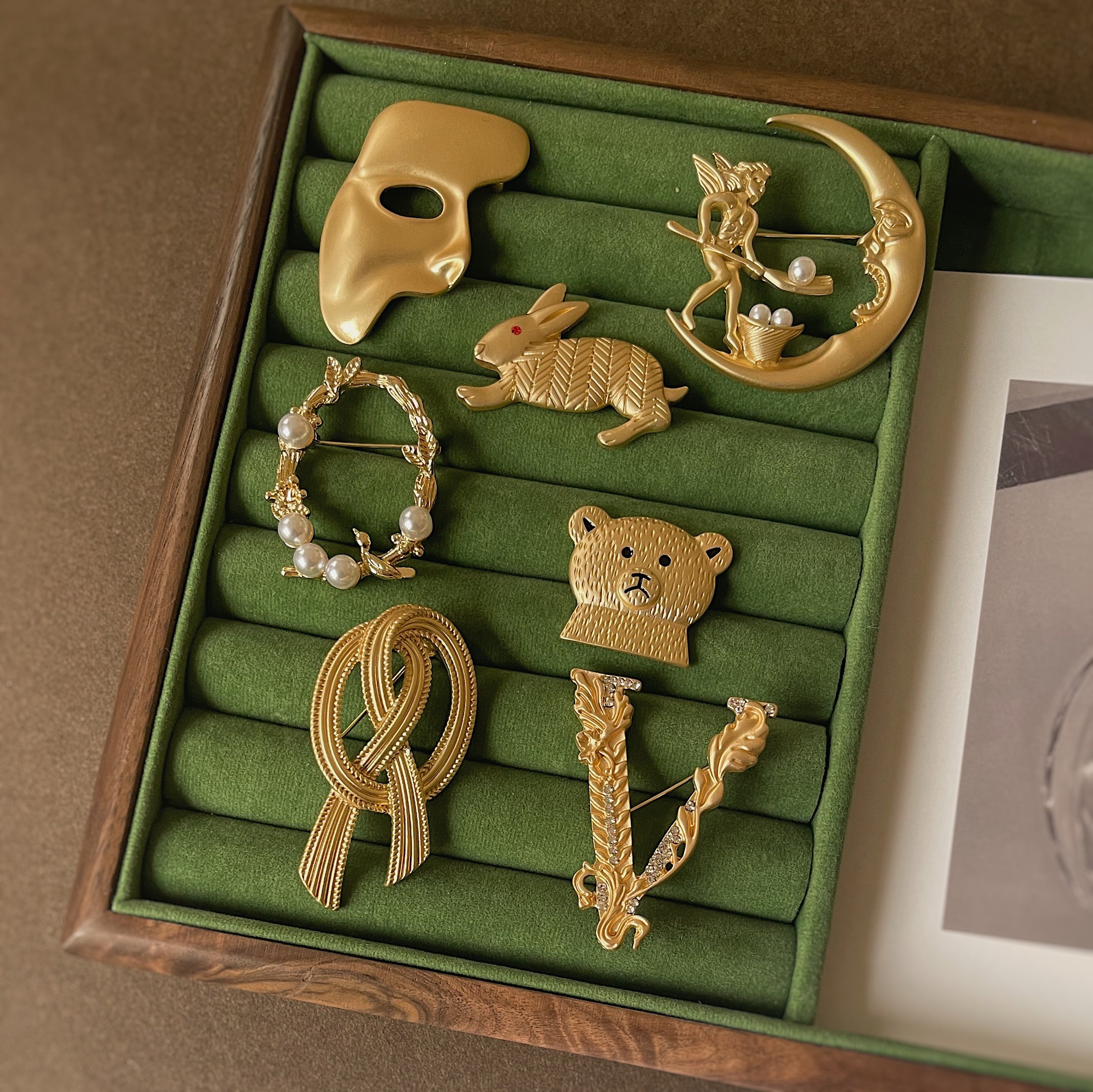 复古西洋女金色哑光设计感胸针