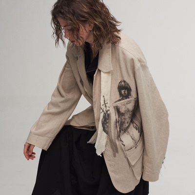 「 凌鸦ILNya 」差池_米白 墨染人像印花外套 棉麻混纺西装夹克
