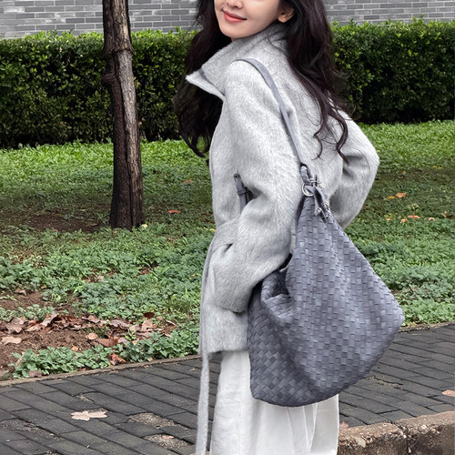 你想要的大容量手工编织托特包