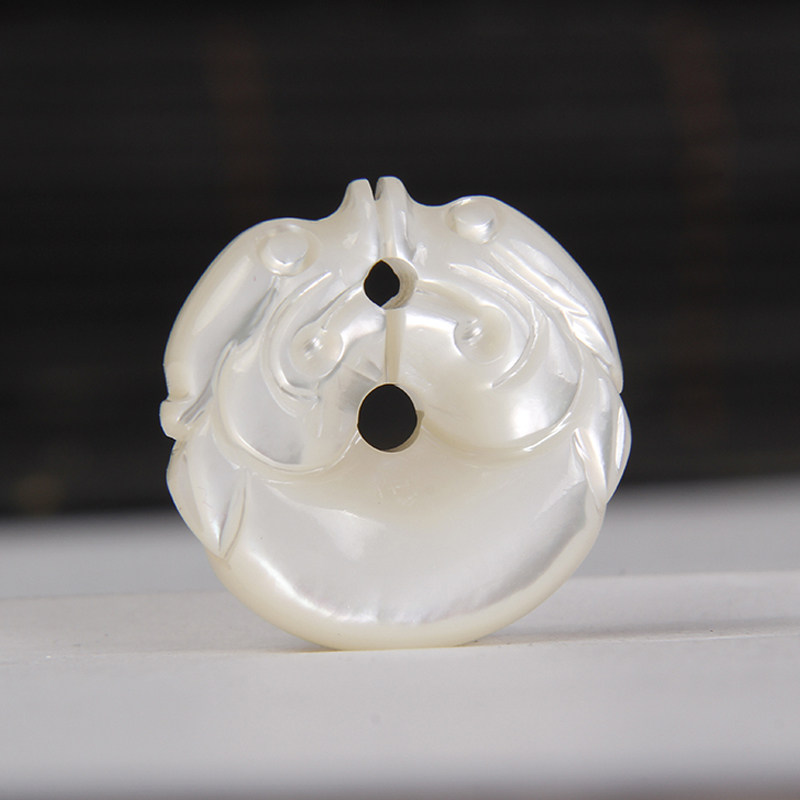 螺钿鱼骨贝雕猪龙卡子螭龙圈吊坠佛珠背云文玩面包圈朝珠精品配饰