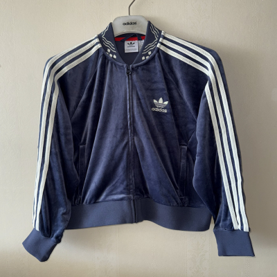 潮包背 现货 Adidas 三叶草FEI FEI RUAN女子运动休闲外套 IX4224