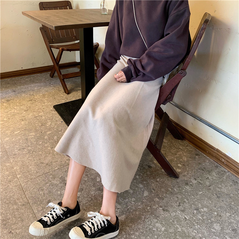 Real photo 2021 new versatile A-line design shows thin knitted skirt, wool skirt, high waist and medium length