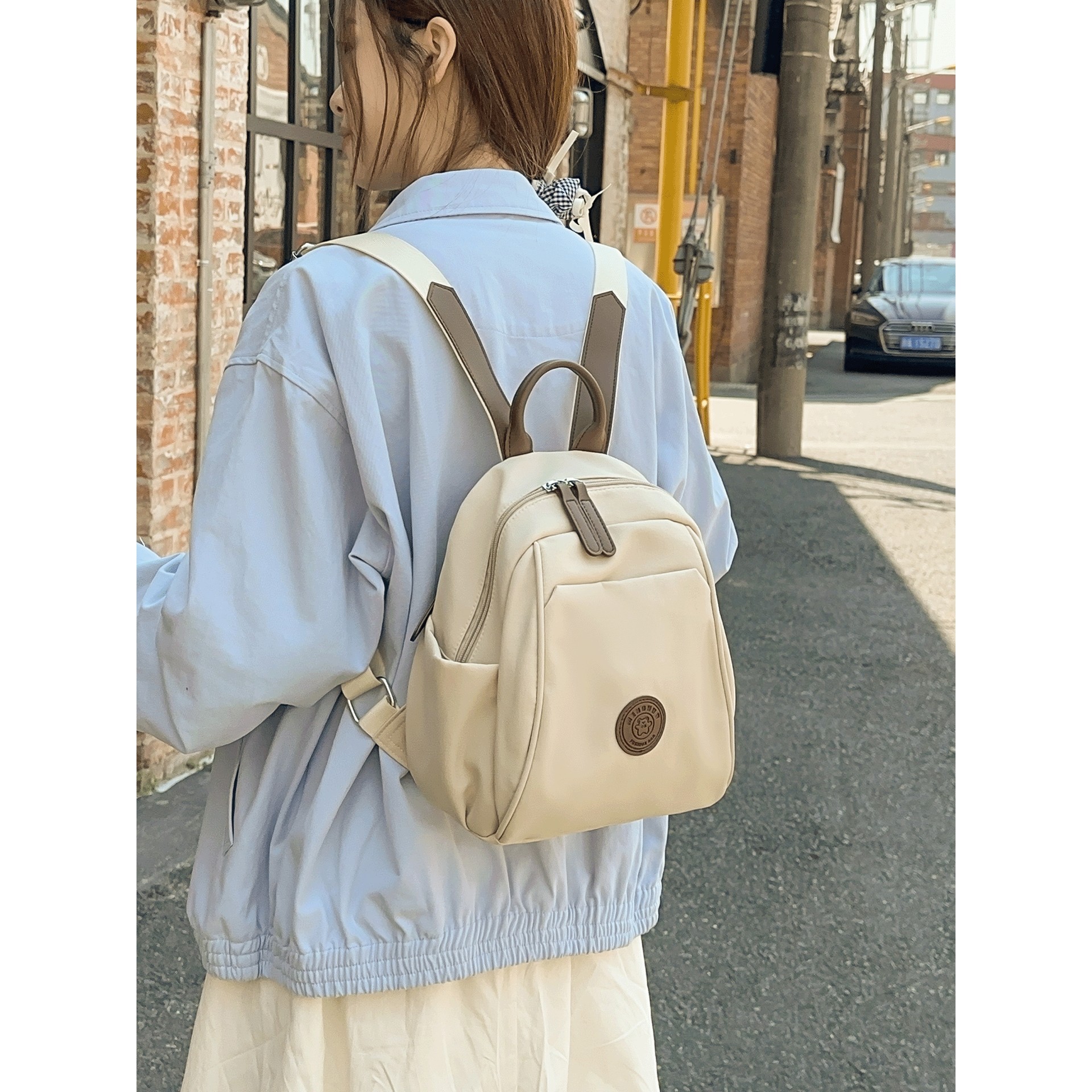 双肩包女旅游轻便小包高级感小众通勤包包休闲高颜值妈咪包旅行包