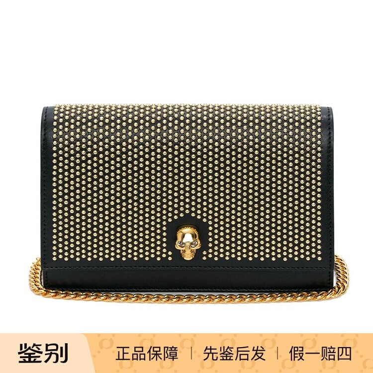 ALEXANDER MCQUEEN麦昆女士金色铆钉骷髅头翻盖链条单肩斜挎包