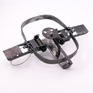 金属捕鼠器弹簧机关灭鼠笼家用捕鼠工具老鼠夹老式室内强力铁夹子