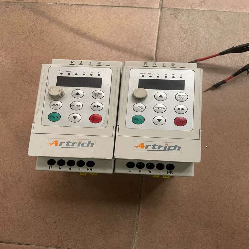 议价变频器.AR80iL-0015.1.5KW.成色外观如 - 实物图