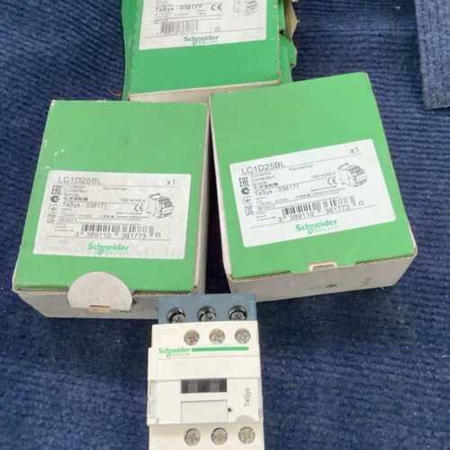 议价接触器LC1D25BL，DC24V，还有3台，