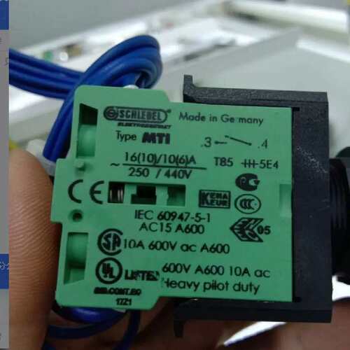 议价FA 4515-5DH极限开关 VF CA8PD10M 正品