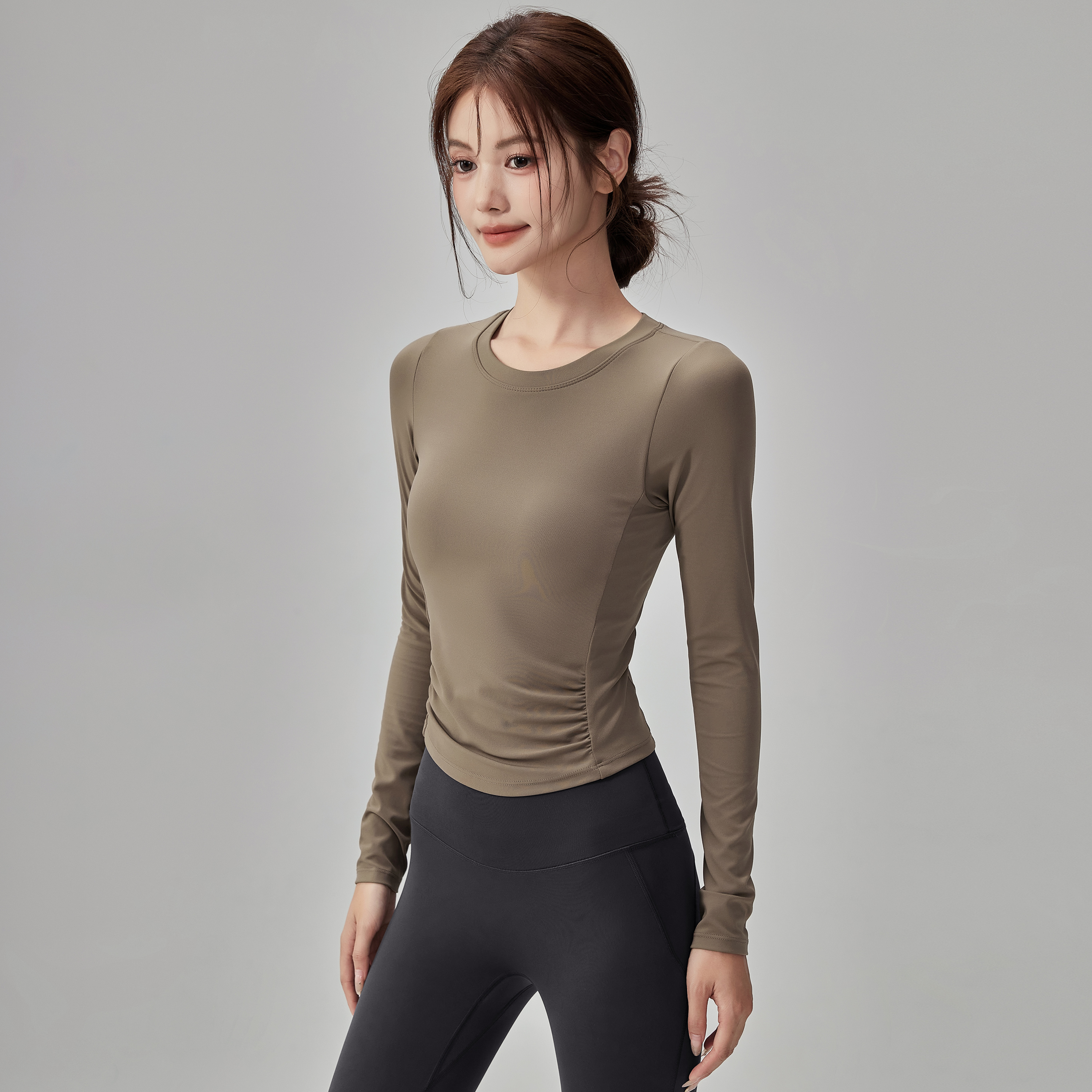 IuIu带胸垫瑜伽服运动健身上衣女