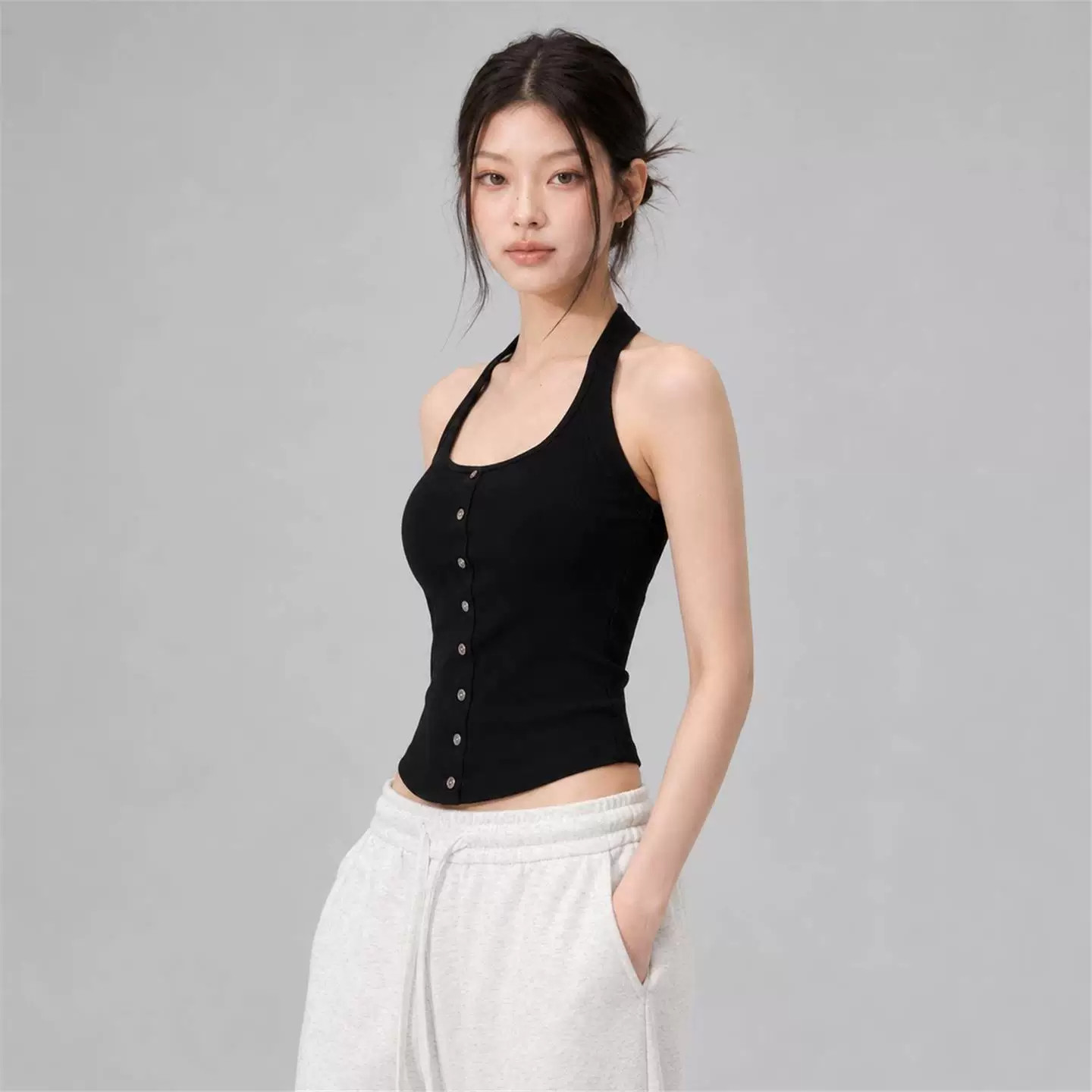IUIU YOGO挂脖修身瑜伽背心女休闲排扣小众辣妹运动健身普拉提服