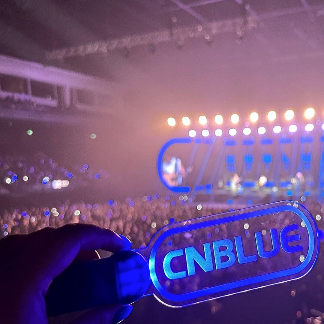 CNBLUE郑容和粉丝应援灯牌荧光棒气氛头戴发箍发光饰品道具周边定