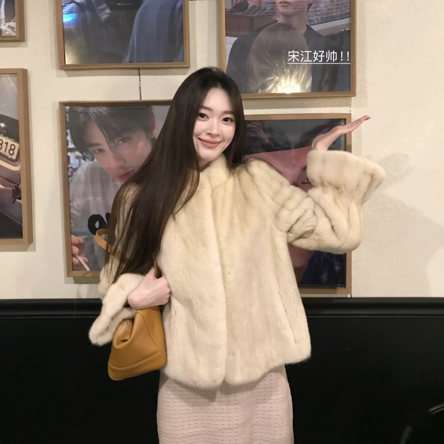 “朝花夕拾 秋冬新款中古仿水貂绒短款立领花苞袖环保皮草外套女