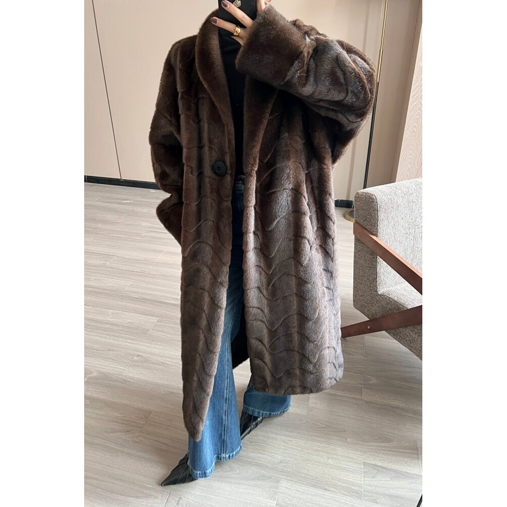 冬季新款复古蝙蝠袖仿水貂绒翻领长款皮草大衣环保皮毛一体外套女