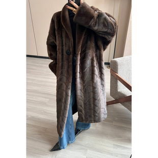 冬季新款复古蝙蝠袖仿水貂绒翻领长款皮草大衣环保皮毛一体外套女