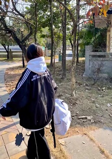 美式棒球服外套女春季2024新款复古刺绣印花宽松高级感飞行员夹克