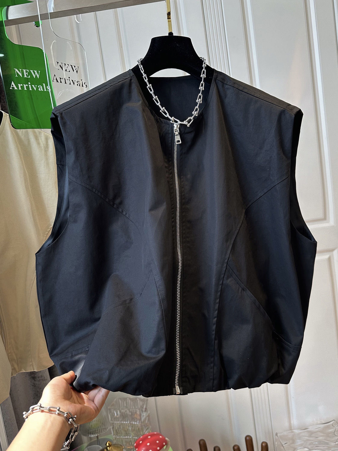 小个子高级感黑色褶皱无袖马甲背心女潮独特叠穿2025春秋新款外套