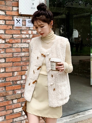 羊羔毛颗粒绒背心皮毛一体马夹