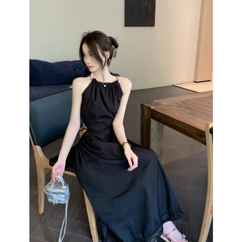 挂脖吊带连衣裙子女夏季