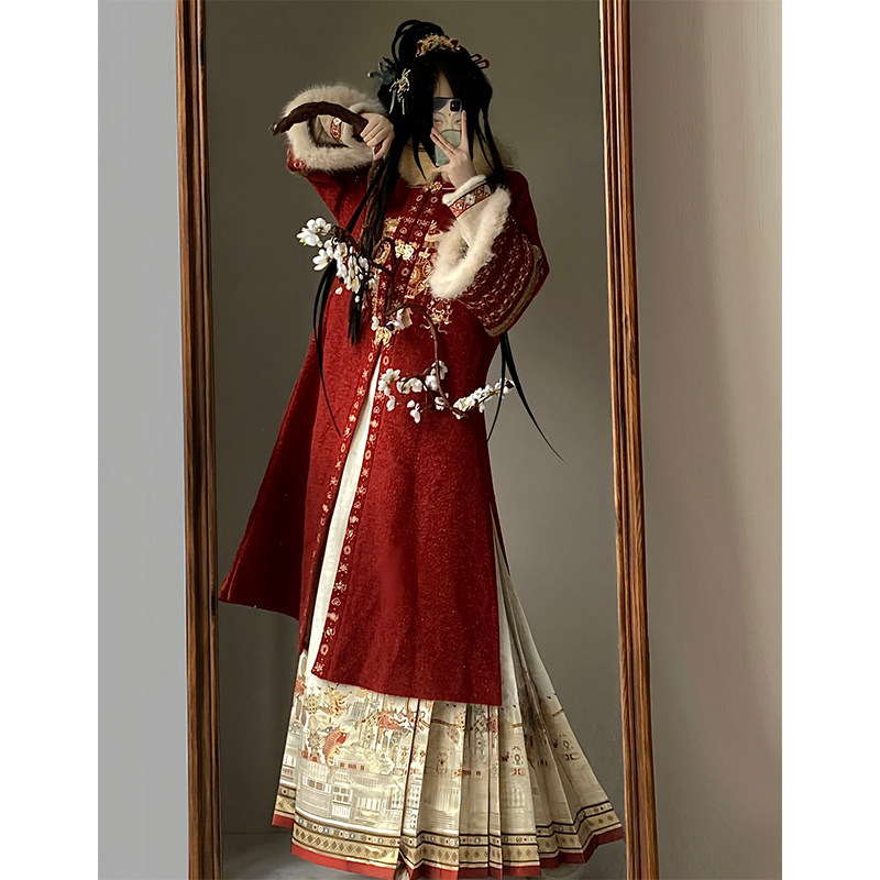 新年战袍穿搭国风大典走秀款汉服千辉同春方领长袄拜年服套装女冬